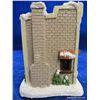 Image 16 : 3 Christmas Village Buildings & 2 People