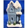 Image 20 : 3 Christmas Village Buildings & 2 People