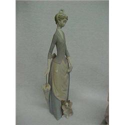 Lladro figurine #4761 "Woman"