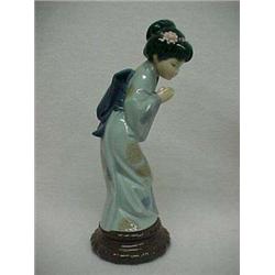Lladro figurine #4989 "Sayonara"