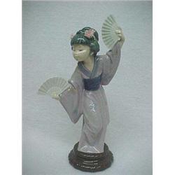 Lladro figurine #4991 "Madame Butterfly"