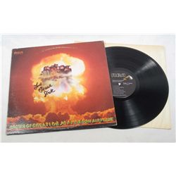 GRACE SLICK AUTOGRAPHED JEFFERSON AIRPLANE RECORD ALBUM COVER W/ YMC SPORTS COA
