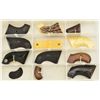 Image 2 : Lot of 18 pairs of pistol and revolver grips  and several single pieces including a group  of 10 nic