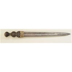 Scottish Regimental type dagger, circa 19th  century, missing its scabbard. The dagger  measures 18-