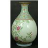 Image 4 : 19th CENTURY CHINESE FAMILLE ROSE PORCELAIN VASE