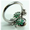 Image 5 : A LADIES PLATINUM AND CABOCHON EMERALD RING
