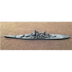 ORIGINAL WWII 1944 SCALE MODEL OF IOWA CLASS BATTLESHIP