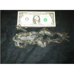 MAGNOLIA SCREEN USED HERO PAINTED ARMATURED FROG 2