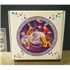 Image 2 : DISNEY WORLD 25TH ANNIVERSARY RELIEF PLATE WITH BOX