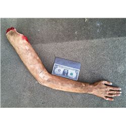 SEVERED SILICONE ARM BLOODY GORE ARMATURED HORROR PROP