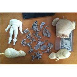 COLLECTION OF MOVIE PROP ACTION TOY PROTOTYPE CATINGS