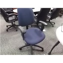 BLUE MULTILEVER TASK CHAIR