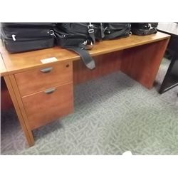 AUTUMN MAPLE SINGLE PEDESTAL DESK