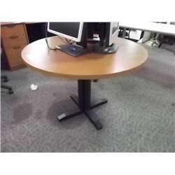 AUTUMN MAPLE 42" ROUND TABLE