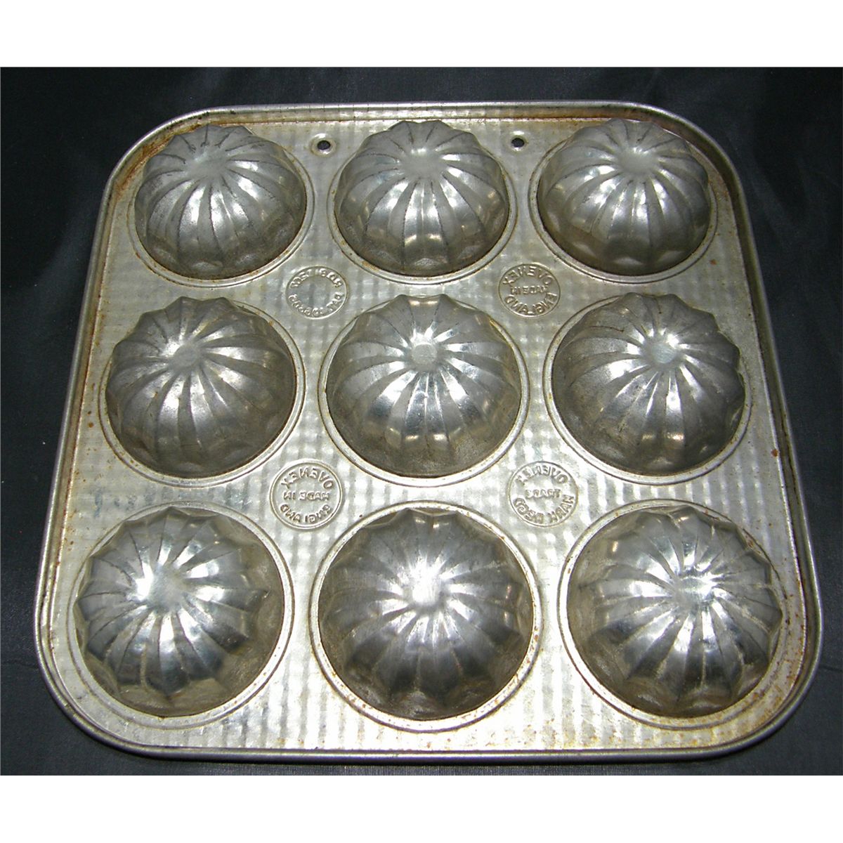 2Vintage Ovenex 9 Cup Mini Bundt Shape Cake/Muffin Pan