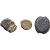 Image 2 : Monete e Medaglie di Zecche Italiane.   Italia Meridionale.  Lotto di 3 piccole bolle plumbee.     P
