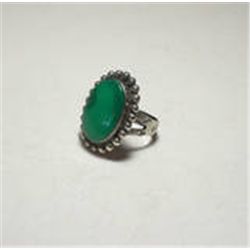 Vintage Navajo Handcrafted Sterling Silver & Green Turquoise Ring