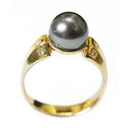 CULTURED PEARL AND DIAMOND RING