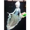 Image 2 : Lladro Lady with Bird