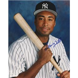 Bernie Williams Signed Yankees 8x10 Photo (PA LOA)