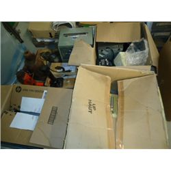 pallet lot containing bottle jacks, electric 1/2" impact gun, cash register,