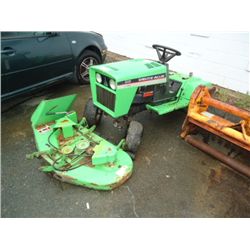 Deutz-Allis 616 lawn tractor & mower deck (missing rear wheel)
