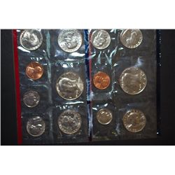 1981 US Mint Coin Set; P&D Mints; UNC; EST. $10-15