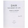Image 1 : DNA: James D. Watson