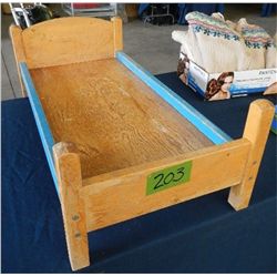Doll bed