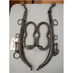 Hanes and Horse shoe Folk Art