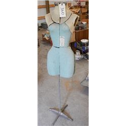 Vintage Bite Dress Form