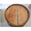 Image 4 : Wood Barrel