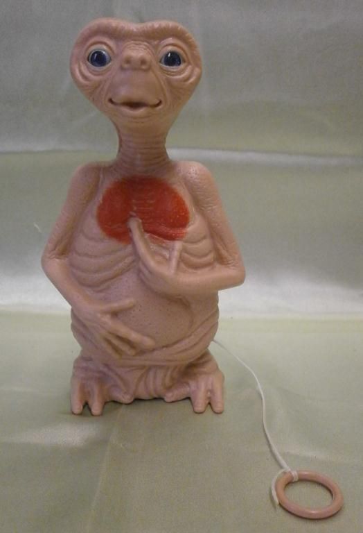 et pull string toy
