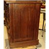 Image 4 : Early American Oak Country Store Counter