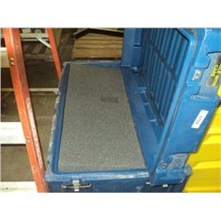 SHIPPING CRATE
