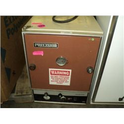 PRECISION VACUUM OVEN
