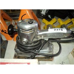 BLACK & DECKER FINISHING SANDER