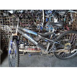 ROADMASTER MOUNTAIN BIKE
