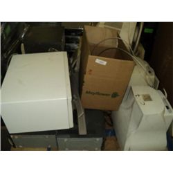 PALLET: CPU'S & MONITORS