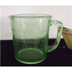 Vaseline Measuring Cup 1 Quart