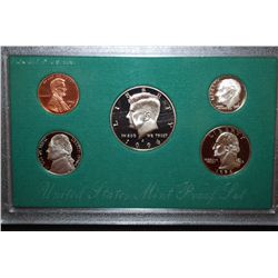 1996-S US Mint Proof Set With COA Included; EST. $10-15