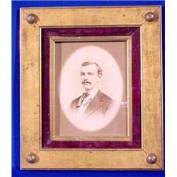 Lot 268: Victorian Gold Gilt Sand Decorator Frame