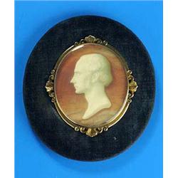 English School (19th century),Portrait of a gentleman in profile, in the manner of a fictive cameo,o
