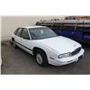 Image 1 : 1993 WHITE BUICK REGAL CUSTOM 3800 4DR SDN GAS
