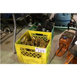 LOT OF CHAIN & SMALL ENGINE PARTS