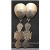 Image 2 : TWO PAIRS OF EARRINGS