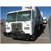 Image 2 : 2000 - PETERBILT 320
