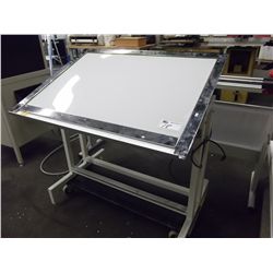 LITE TABLE
