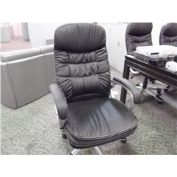 BLACK LEATHER TUFTED HIGHBACK EXECUTIVE CHAIR