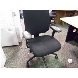 STEELCASE BLACK TASK CHAIR